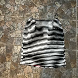 Amanda Smith classic short houndstooth skirt sz 6